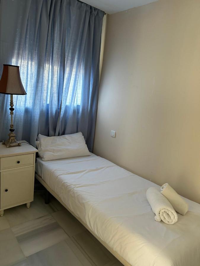 Ferienwohnung Atico Triana Con Piscina Privada Sevilla Exterior foto
